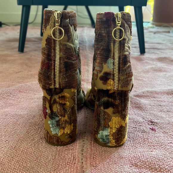 Stella McCartney Mustard Brocade Boots - WORN ONCE like new!! - Picture 5 of 7